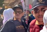 Ket Foto: Haji Khairul Umam (Haji Her) bersama Direktur Utama Central 88 Gold and Jewellery, Ali Zainal Abidin, saat menghadiri Grand Opening Central 88 Gold and Jewellery di Pamekasan, Minggu (30/8/2026).