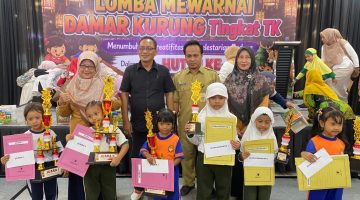 Final Lomba Mewarna Damar Kurung Tingkat Kabupaten Gresik Digelar Meriah di Gress Mall