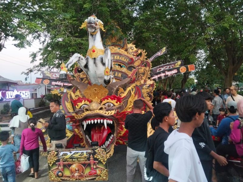 Ket Foto: Grup musik tong-tong asal Pasean, Pamekasan, Lanceng Keramat, siap tampil memeriahkan Festival Musik Tong-Tong Semadura malam ini, Sabtu (5/9/2026), di Kabupaten Sumenep.