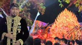 Bupati Sumenep Achmad Fauzi Wongsojudo menyampaikan apresiasi kepada seluruh peserta Festival Musik Tongtong Se-Madura 2026 yang dinilai turut menjaga eksistensi musik tradisional sebagai bagian dari warisan budaya Madura.