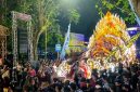 Ket Foto: Grup musik tong-tong Sabda Alam asal Pamekasan tampil dalam Festival Musik Tong-Tong Sumenep 2026. Dengan dukungan sponsorship HM Family, Sabda Alam berhasil meraih penghargaan kategori Dekorasi Terbaik.