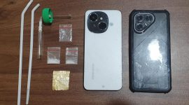 Ket Foto: Barang bukti (BB) berupa dua poket plastik klip berisi diduga sabu dengan berat keseluruhan sekitar 0,16 gram, serta seperangkat alat hisap (bong) yang diamankan Satresnarkoba Polresta Sumenep. (Foto: Humas Polresta Sumenep)