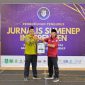 Perwakilan BAZNAS Sumenep, Wakil Ketua I Sugeng Hariadi, menerima penghargaan JSI yang diberikan kepada Ketua BAZNAS Sumenep Ahmad Rahman, S.Pd.I., atas kontribusi dan kepedulian sosial kepada masyarakat, Selasa (15/9/2026).