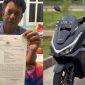 Ket Foto: Orang tua Fauzan, Moh. Badar, usai membuat laporan ke Polsek Pasongsongan (kiri), dan ilustrasi sepeda motor yang dilaporkan raib (kanan).