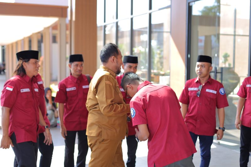 Ket foto: Bupati Sumenep Achmad Fauzi Wongsojudo saat menghadiri acara Pengukuhan Jurnalis Sumenep Independen (JSI) periode 2026–2029 di Ballroom Myze Hotel Sumenep, Selasa (15/9/2026).