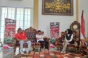 Ketua Askab PSSI Sumenep Febmi Noerdiansyah saat memaparkan persiapan Piala AF Sport U-17 Sumenep dalam Talk Show, Selasa (22/9/2026).