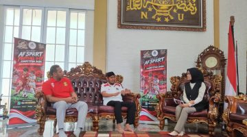 Ketua Askab PSSI Sumenep Febmi Noerdiansyah saat memaparkan persiapan Piala AF Sport U-17 Sumenep dalam Talk Show, Selasa (22/9/2026).