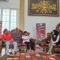 Ketua Askab PSSI Sumenep Febmi Noerdiansyah saat memaparkan persiapan Piala AF Sport U-17 Sumenep dalam Talk Show, Selasa (22/9/2026).