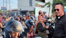 Ket Foto: Kepedulian dan semangat berbagi Bang Ali bersama BASHRA BIP saat menghadirkan BBM gratis bagi para pejuang nafkah di empat kabupaten se-Madura Raya, Rabu (30/9/2026). Aksi tersebut menjadi wujud nyata kepedulian terhadap masyarakat di tengah sulitnya mendapatkan BBM.