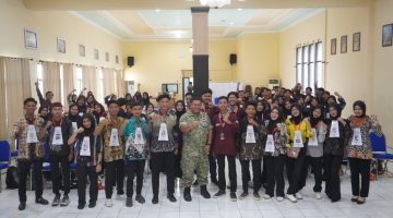 Bekali Mahasiswa Wiraraja, Dandim Sumenep Tegaskan Pemimpin Harus Berani, Visioner, dan Jadi Teladan