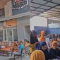 Ket Foto: Ratusan karyawan CV Ayunda Permata Sejahtera Pamekasan menerima BLT DBHCHT sebesar Rp600.000 per orang, diharapkan membantu meringankan kebutuhan ekonomi keluarga.