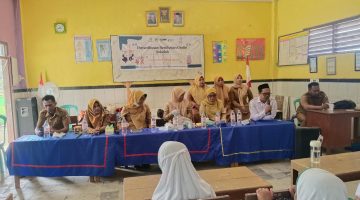 Puskesmas Sangkapura Gresik Turun ke Sekolah, Siswa MINU 17 Patarselamat Jalani Pemeriksaan Kesehatan Gratis 