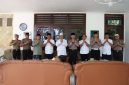 Ket Foto: Kapolresta Sumenep Kombes Pol. Ariek Indra Sentanu bersama Dr. KH. Ahmad Fauzi Tidjani dan jajaran saat silaturahmi di Pondok Pesantren Al-Amien Prenduan, Sumenep, Senin (19/10/2026).