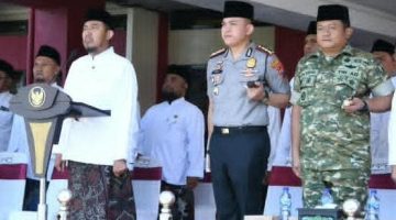 Ket. Foto: Dandim 0827/Sumenep Letkol Inf Citra Persada menghadiri Apel Hari Santri Nasional 2026 bersama unsur Forkopimda, ulama, dan ribuan santri di halaman Kantor Bupati Sumenep, Kamis (22/10/2026).