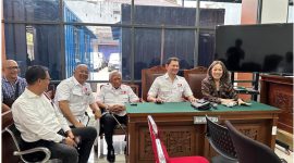 Ket foto: Sidang praperadilan Devi Taurisa di Pengadilan Negeri Jakarta Selatan, Jumat (23/10/2026), ditunda setelah surat pemanggilan terhadap pihak Kejaksaan selaku Termohon II belum dilaksanakan oleh juru sita. Hakim Eko Supriyanto menegaskan akan memberikan teguran atas kelalaian tersebut.
