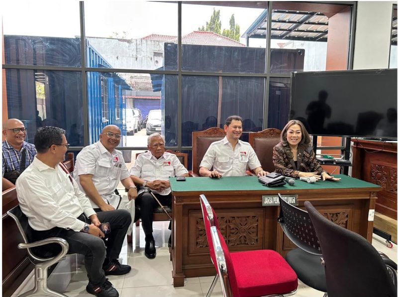 Ket foto: Sidang praperadilan Devi Taurisa di Pengadilan Negeri Jakarta Selatan, Jumat (23/10/2026), ditunda setelah surat pemanggilan terhadap pihak Kejaksaan selaku Termohon II belum dilaksanakan oleh juru sita. Hakim Eko Supriyanto menegaskan akan memberikan teguran atas kelalaian tersebut.