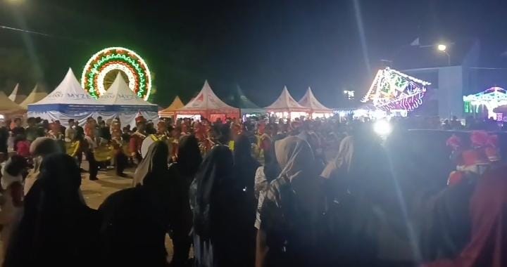 Ket foto: Suasana pembukaan Media Expo 2026 di sisi timur Lapangan GOR A. Yani, Sumenep, Sabtu (24/10/2026), yang menampilkan kreativitas pelajar dan seni budaya lokal.