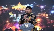 Foot : Bupati Sumenep, Achmad Fauzi Wongsojudo