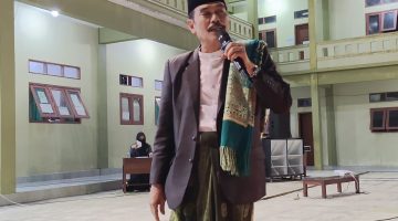 KH Moh. Qosim Tekankan Pentingnya Ilmu dan Pendidikan Anak dalam Pengajian Milad ke-35 PP Miftahul Ulum Kareteng