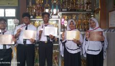 Ket foto: Lima siswa SMP Integral Luqman Al Hakim Sumenep berhasil mengukir prestasi dalam ajang HKIMO Heat Round 2026 dengan meraih satu medali emas, satu perak, dan tiga perunggu.