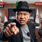 Ilustrasi ketua tim hukum organisasi sosial spiritual Yakuza Maneges Moh. Zaki SH., mengenakan setelan jas dan topi fedora, saat menyampaikan somasi terbuka kepada dua media sosial.