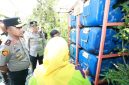 Kapolda Jawa Timur, Irjen Pol Dekananto Eko Purwono (kiri) saat ditemui di kampung wisata ondomohen, kota Surabaya.