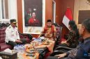 Ket Foto: Ketua DPRD Sumenep H. Zainal Arifin saat menerima kunjungan DPRD Kota Mojokerto di ruang kerjanya, Rabu (30/9/2026). Pertemuan membahas transparansi anggaran, pengawasan pembangunan, dan penguatan partisipasi masyarakat.